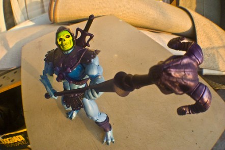 3409637041_3273701a25_skeleton